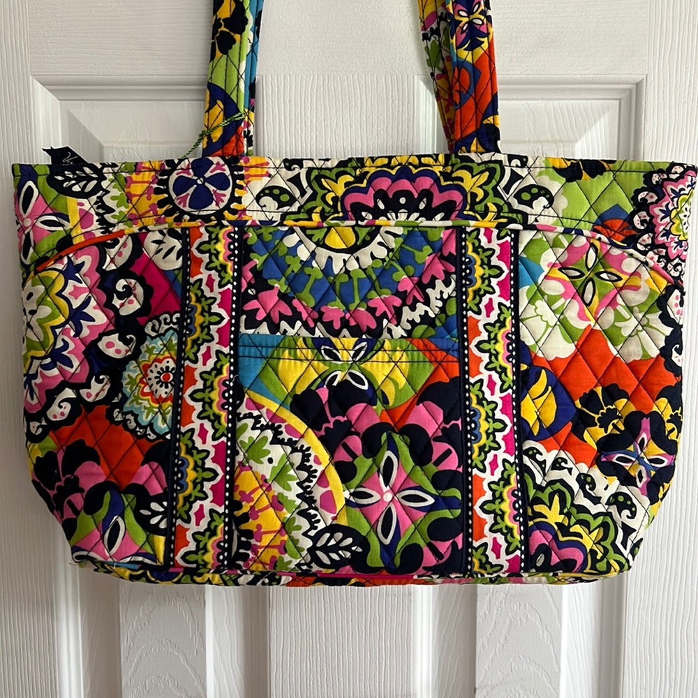 Vera Bradley Mandy Shoulder Bag in Rio